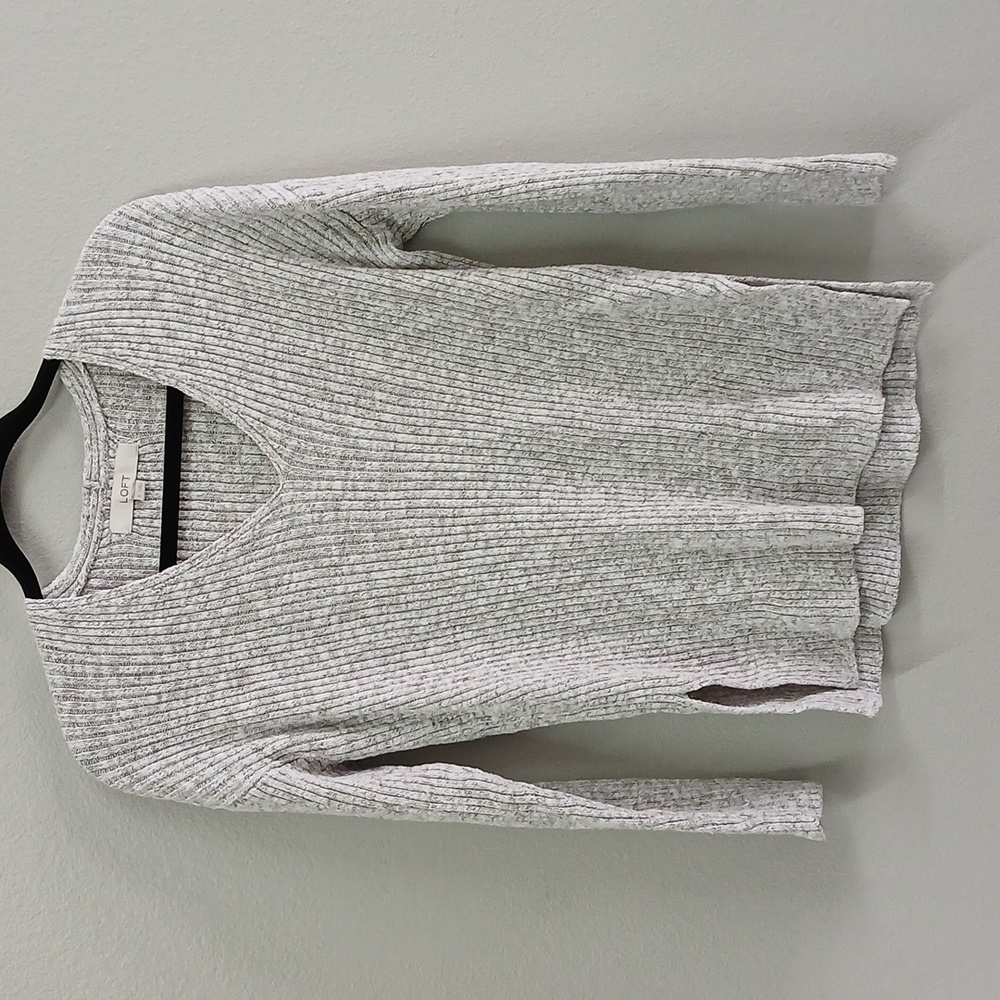 Loft V-Neck Cable Heather Gray knit sweater Small